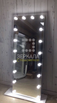 Безрамное гримерное зеркало с подсветкой лампочками 180х60